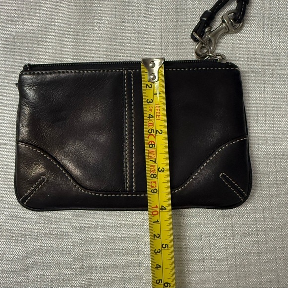 Coach Solid Black Smooth Leather Wristlet Top Zip - Picture 5 of 5